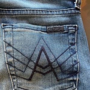 Lexie A pocket jeans by 7. Size 26 p